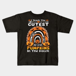 I teach the cutest 2nd grade pumpkins in the patch.. 2nd grade teacher Halloween gift idea Kids T-Shirt